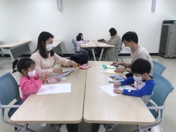 가족심리테라피 수업 모습 (사진제공/달서문화재단)