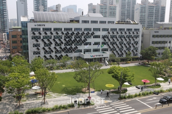 사진 = 강동구청 청사 전경