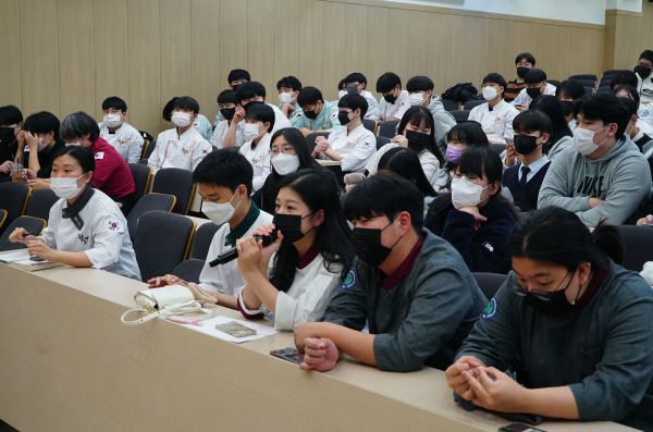 한호전 호텔외식조리학과 학생들.(사진제공/한국호텔관광실용전문학교)