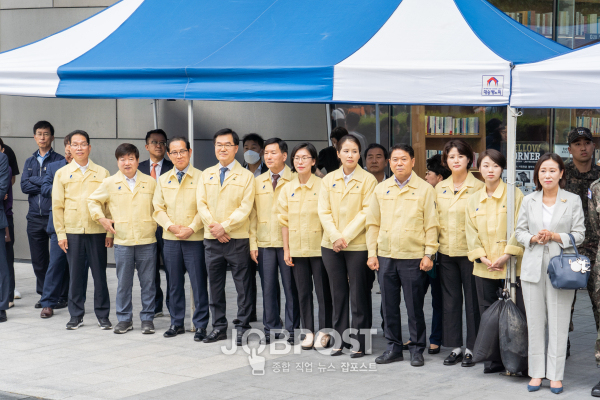 ▲ 훈련에 참석한 강남구의회 의원들(사진/강남구의회 제공)