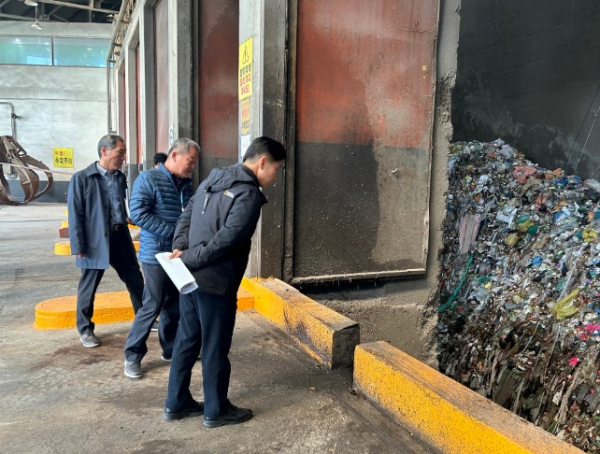 서흥원 대구지방환경청장은 11월 24일 대구광역시가 관리하는 공공 폐기물처리시설 4개소를 점검하였다. (사진제공/대구지방환경청)