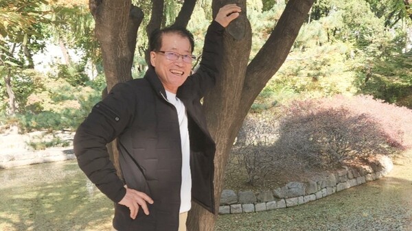 권현택 시인