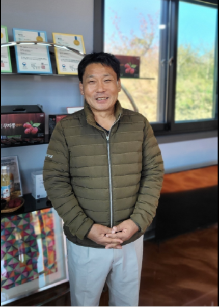 “약초자원의 과학화,산업화,세계화”를 펼치는 장웅조 대표