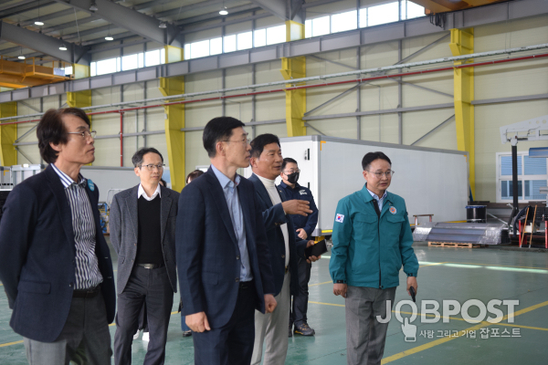완주군의회 김재천 부의장, 전북중소벤처기업청과 中企 현장 애로사항 청취(사진=완주군의회)
