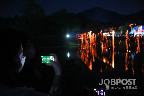 안성 두문마을 낙화축제(사진=무주군제공)