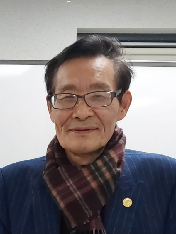 시인 김평