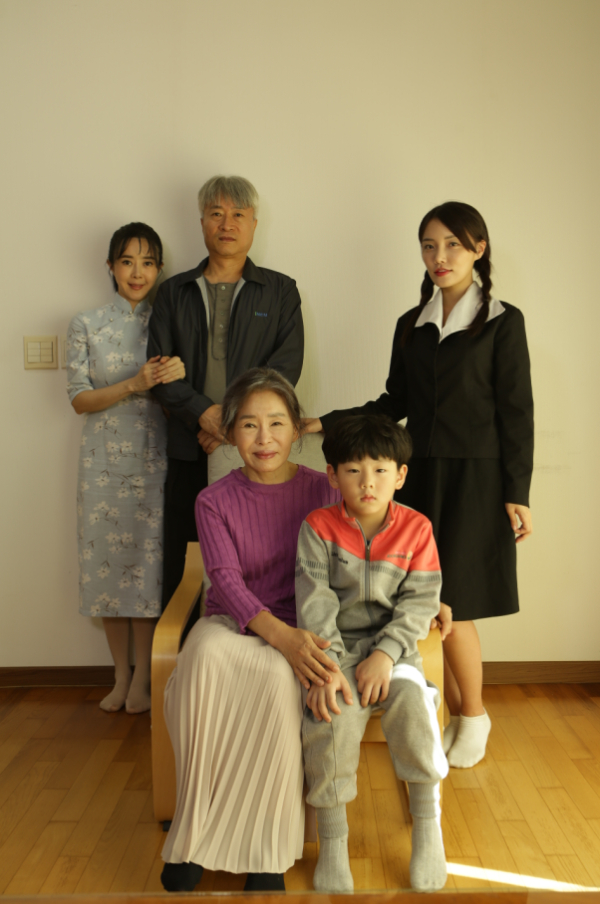 사진 / 영화 ‘민들레’(감독:김문옥/주연:김지인,정시우,엄수빈, 문송희) 포스타 공개