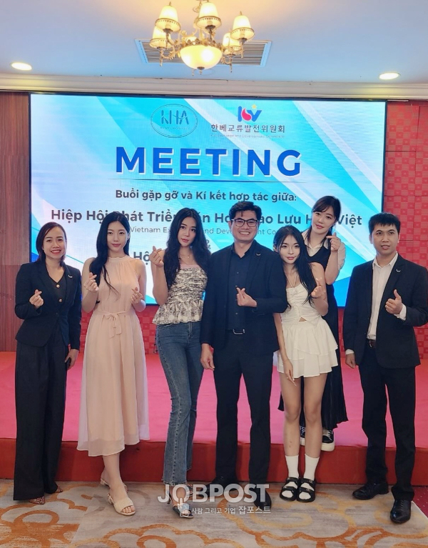 베트남, 마노패밀리소속 인플루언서 모델 정여경, 배우&왕홍 이은지(은지언니),베트남, 모델&왕홍 제리, 쇼호스트윤소라, 베트남 / 사진제공 - 한베교류발전위원회