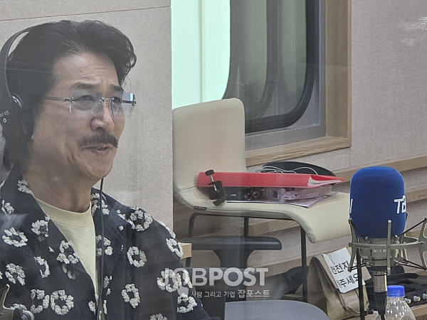 배우 박영록, TBN 충북교통방송 '주재형의 사람 인' 출연… 인생 이야기와 라이브 진행중 / 사진제공 - TBN 충북교통방송